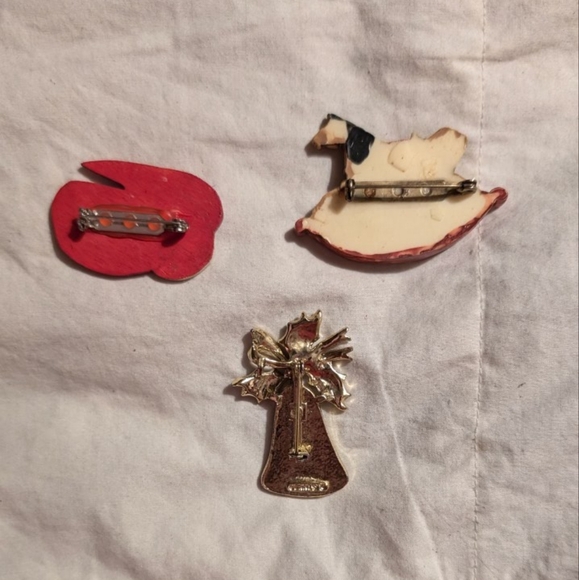 3 Christmas pins - Picture 2 of 2